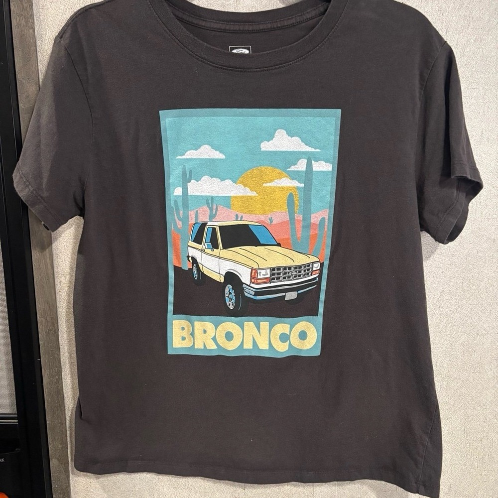 Ford Bronco Graphic Large Tee‎